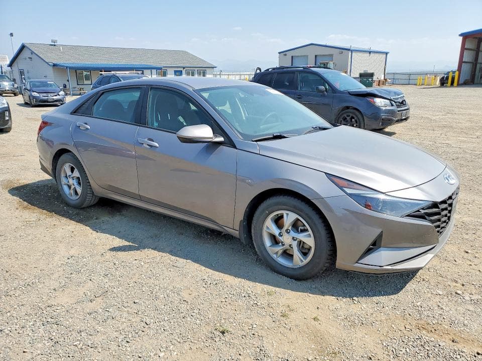 2021 HYUNDAI ELANTRA SE 4