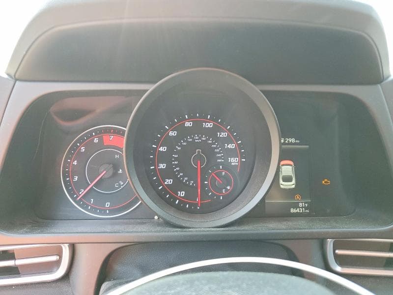 2021 HYUNDAI ELANTRA SE 9