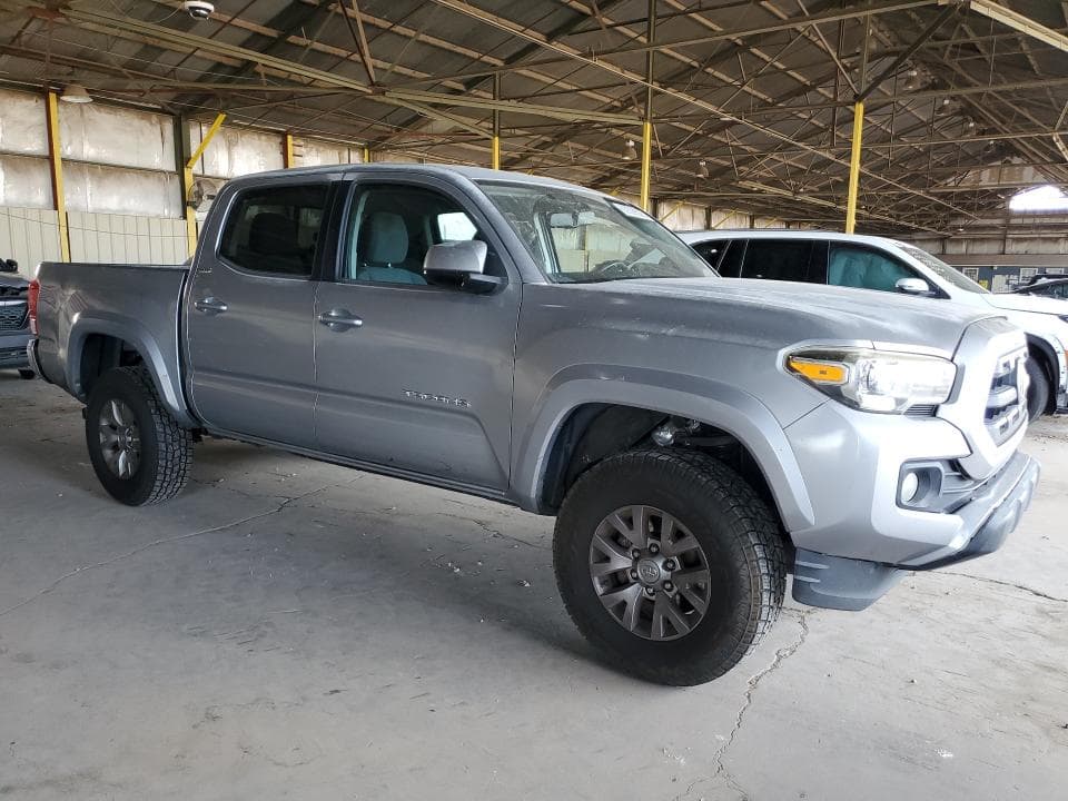 2017 TOYOTA TACOMA SR5 V6 4