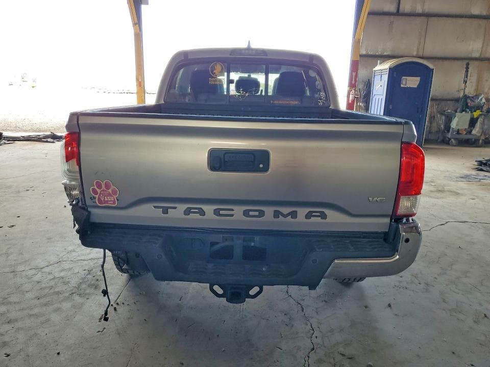 2017 TOYOTA TACOMA SR5 V6 6
