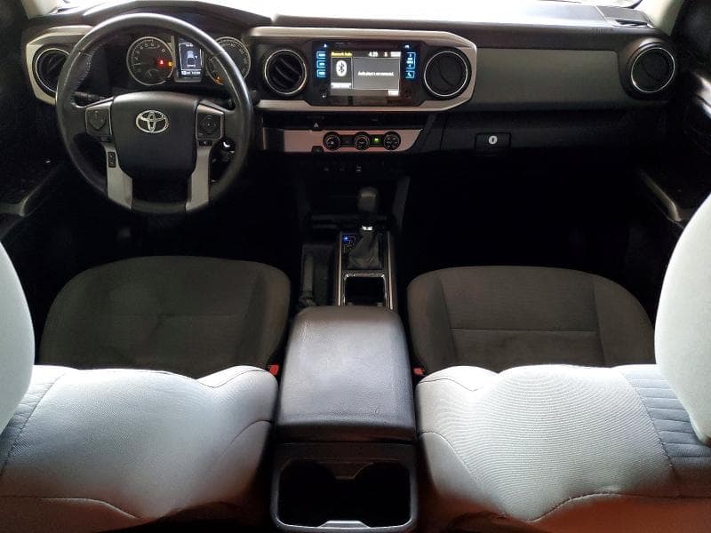 2017 TOYOTA TACOMA SR5 V6 8
