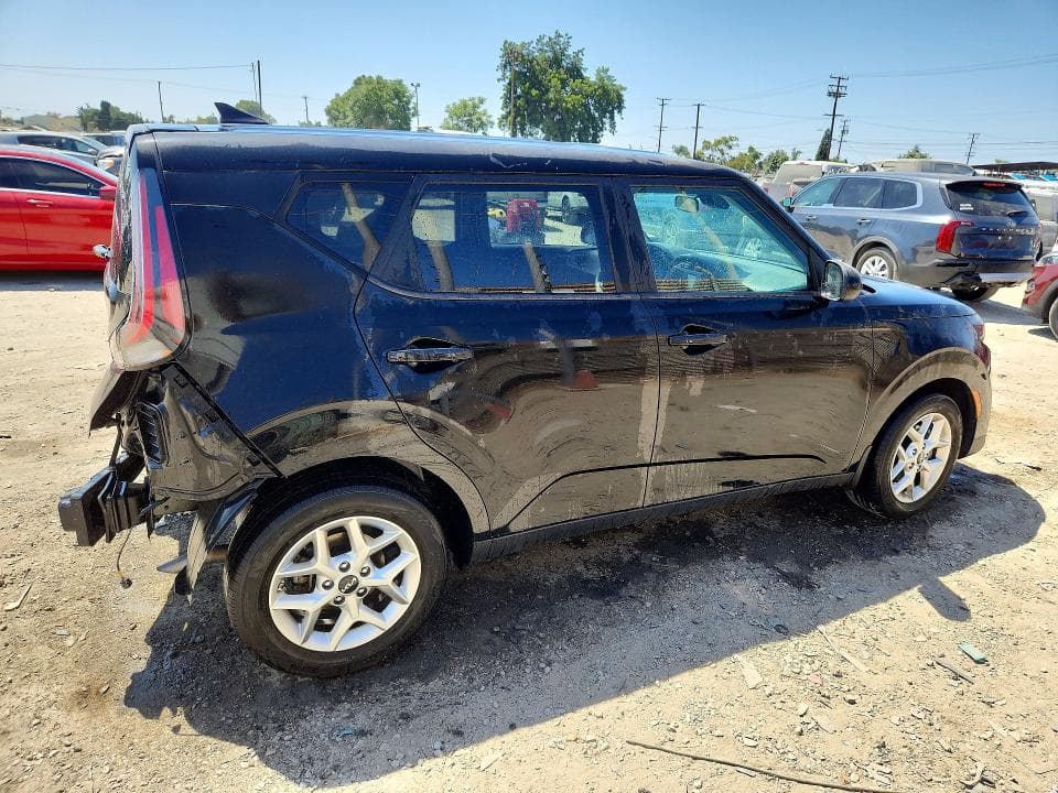 2023 KIA SOUL LX 3