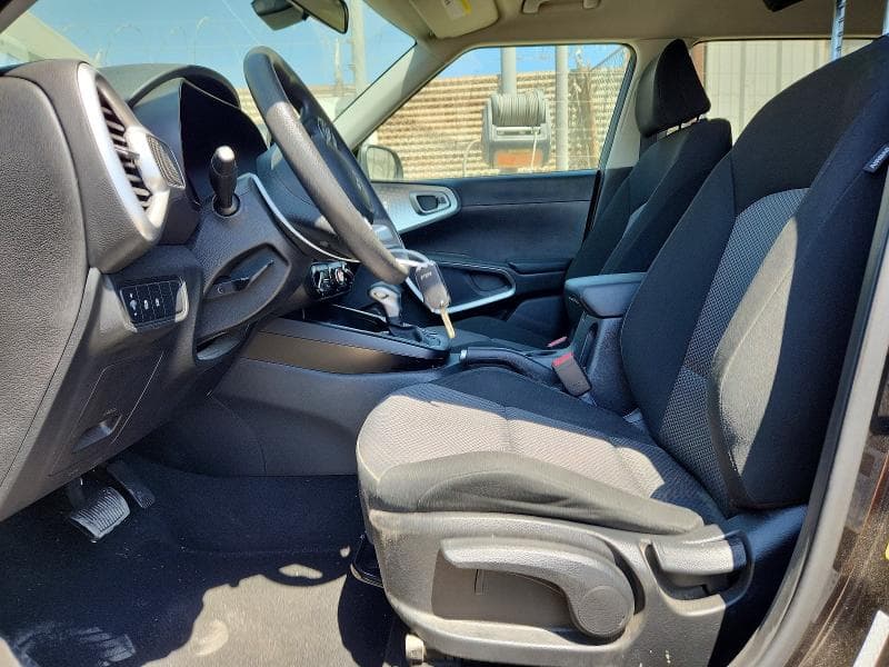 2023 KIA SOUL LX 7