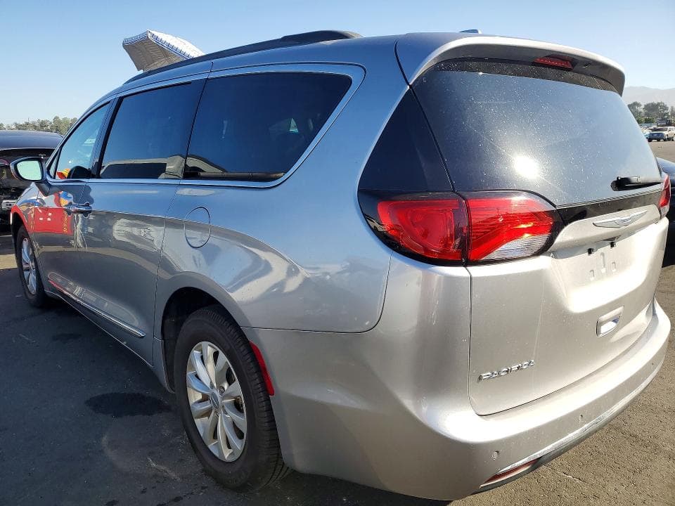 2017 CHRYSLER PACIFICA 2