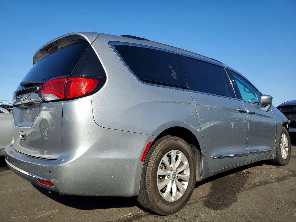 2017 CHRYSLER PACIFICA 3