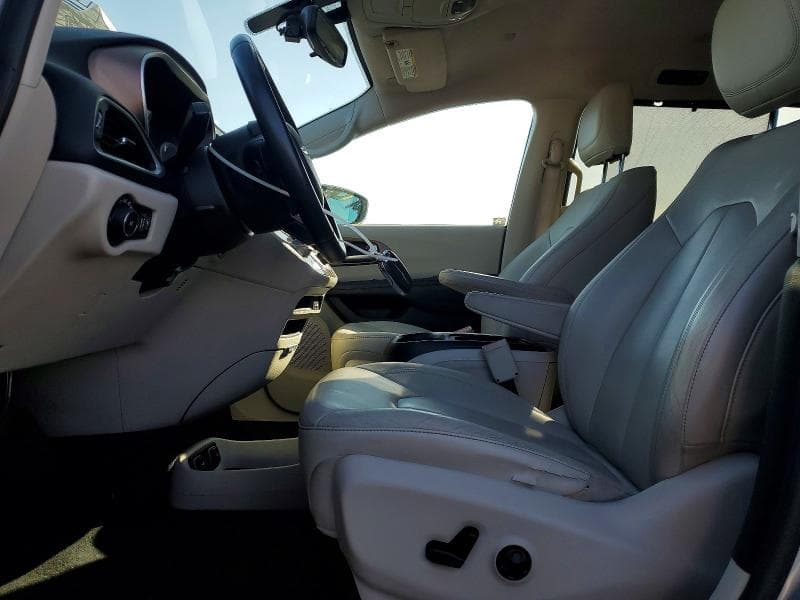 2017 CHRYSLER PACIFICA 7