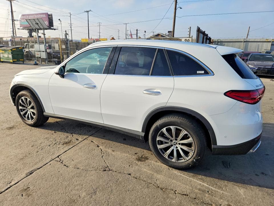 2025 MERCEDES-BENZ GLC 300 2