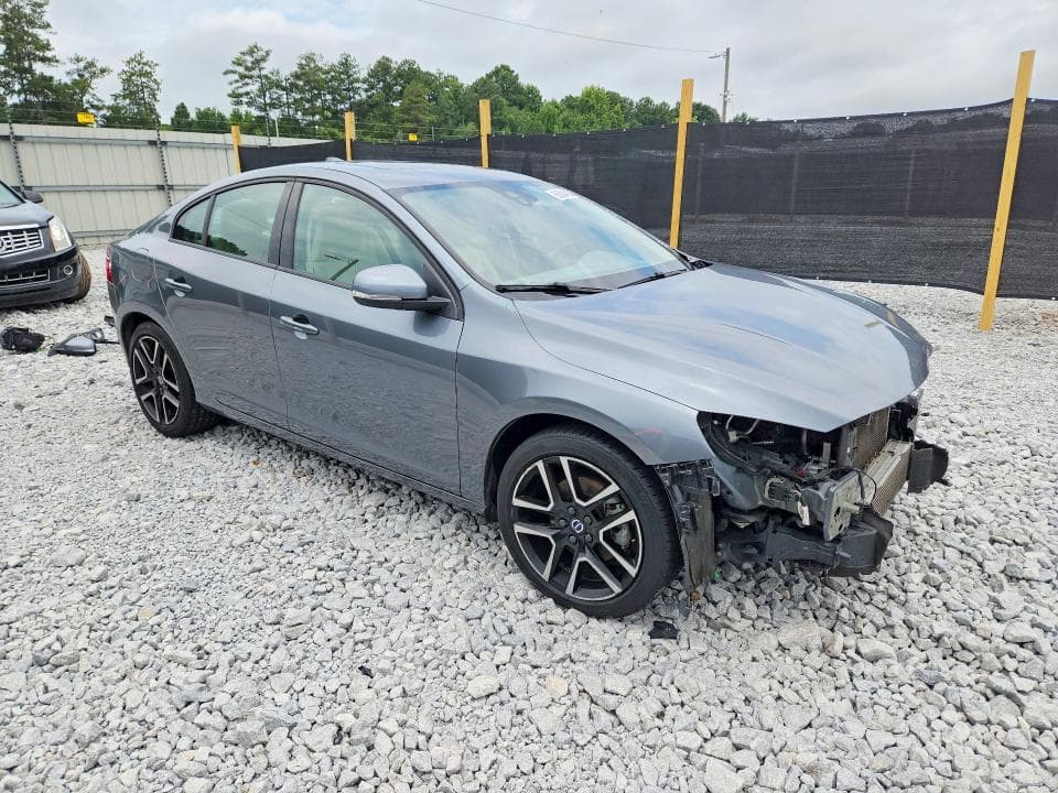 2017 VOLVO S60 4