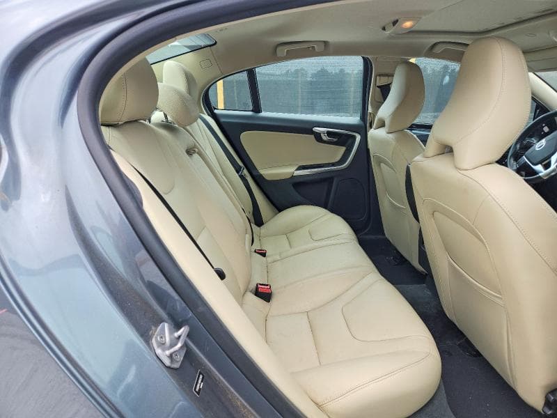 2017 VOLVO S60 10