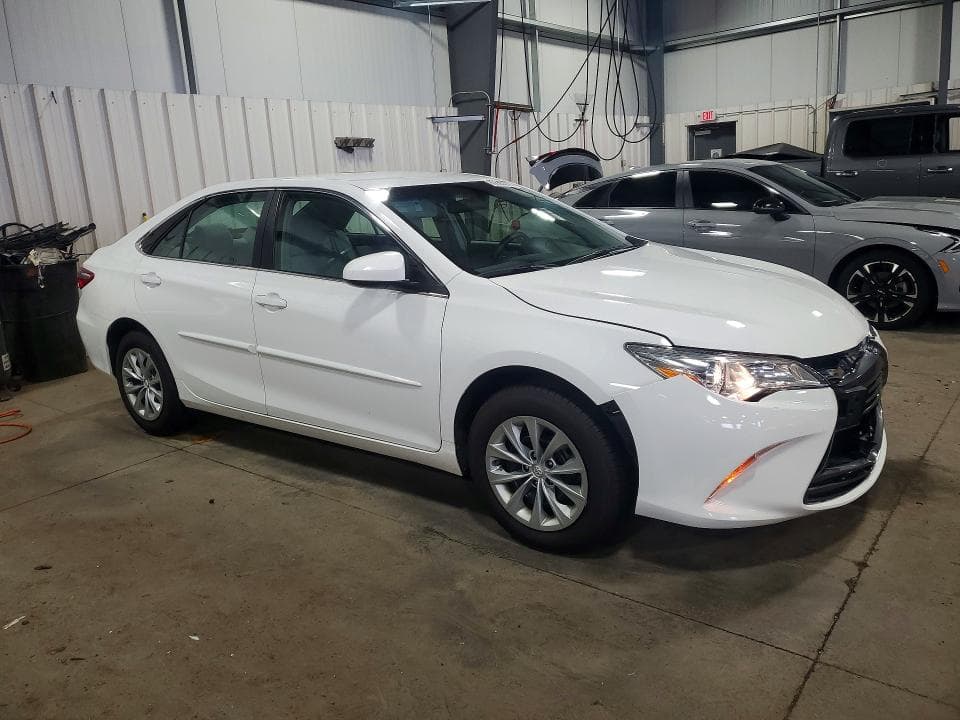 2017 TOYOTA CAMRY LE 4