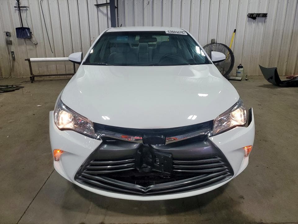 2017 TOYOTA CAMRY LE 5