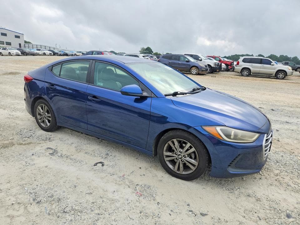 2017 HYUNDAI ELANTRA SE 4