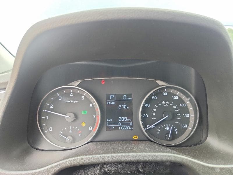 2017 HYUNDAI ELANTRA SE 9