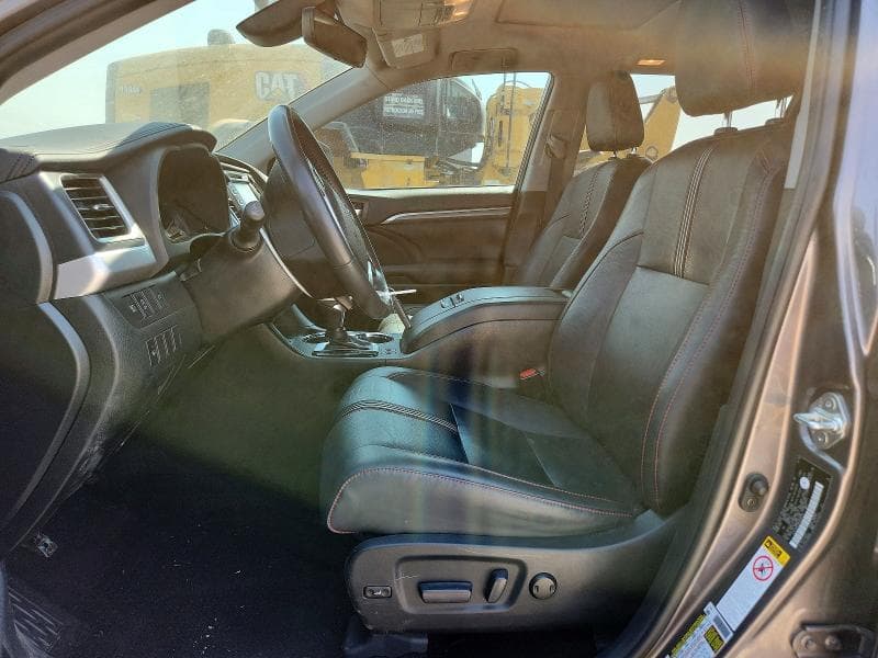 2019 TOYOTA HIGHLANDER SE 7