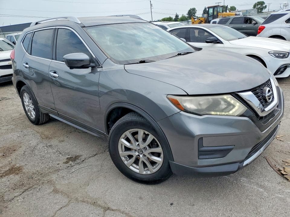 2017 NISSAN ROGUE SV 4
