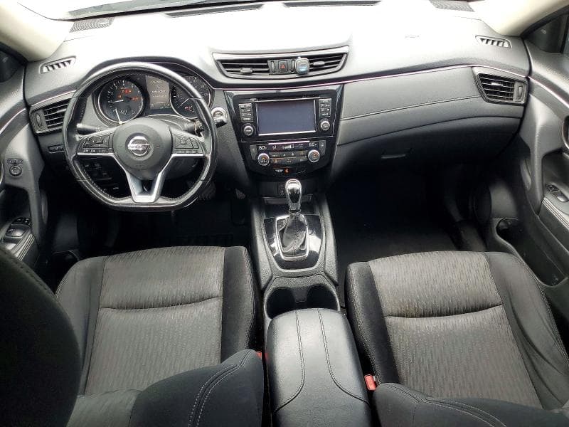 2017 NISSAN ROGUE SV 8