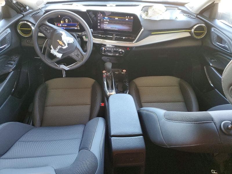 2026 CHEVROLET TRAX 1LT 8