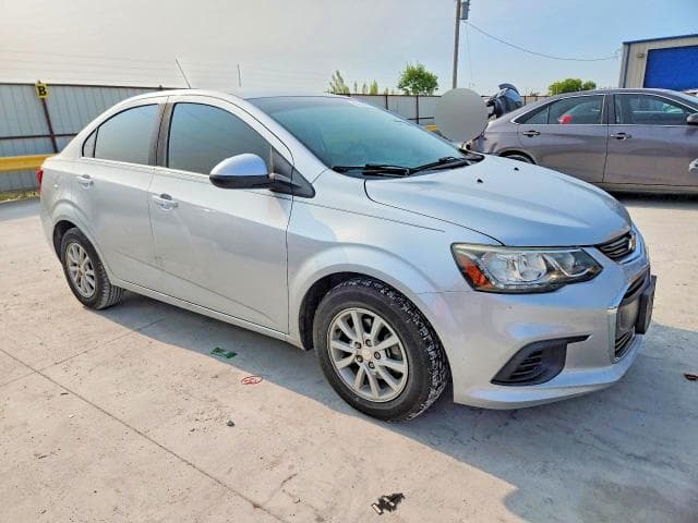 2017 CHEVROLET SONIC LT 4