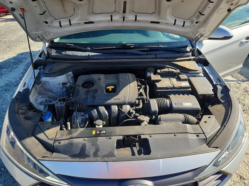 2019 HYUNDAI ELANTRA SE 11