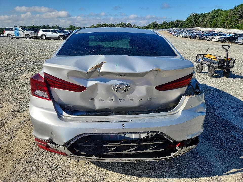 2019 HYUNDAI ELANTRA SE 6