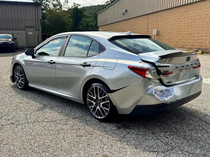 2025 TOYOTA CAMRY LE 3