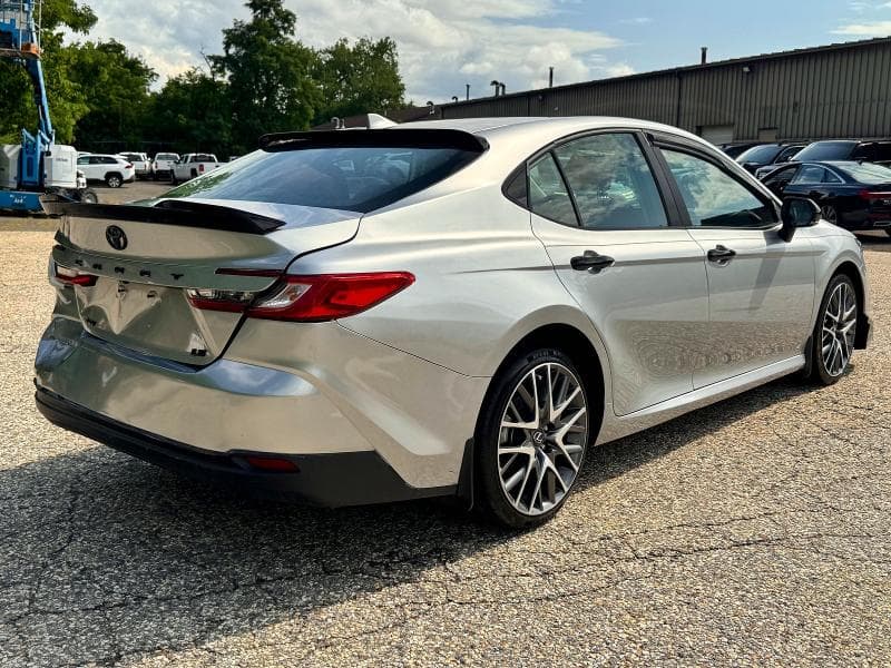 2025 TOYOTA CAMRY LE 4