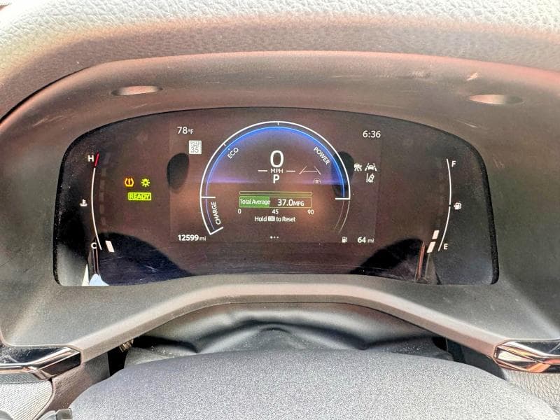 2025 TOYOTA CAMRY LE 8