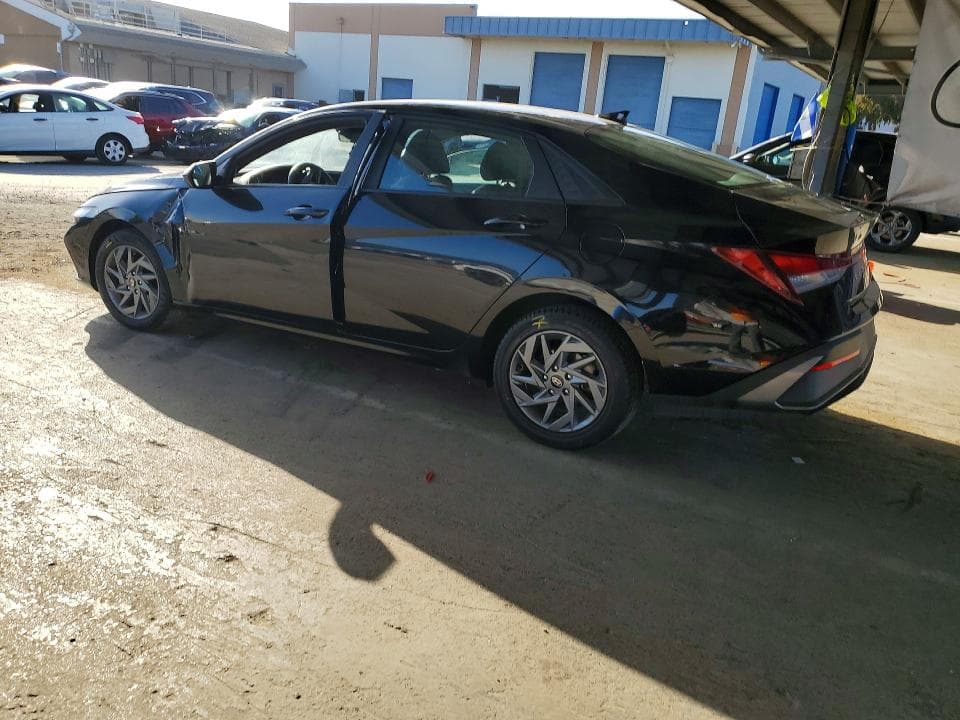 2024 HYUNDAI ELANTRA SEL 2