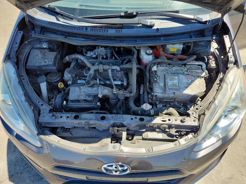2017 TOYOTA PRIUS C TWO 11