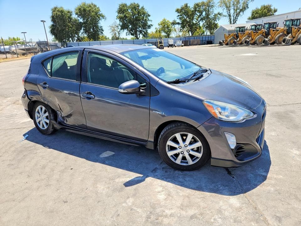 2017 TOYOTA PRIUS C TWO 4