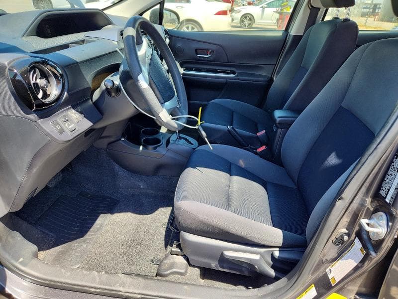 2017 TOYOTA PRIUS C TWO 7