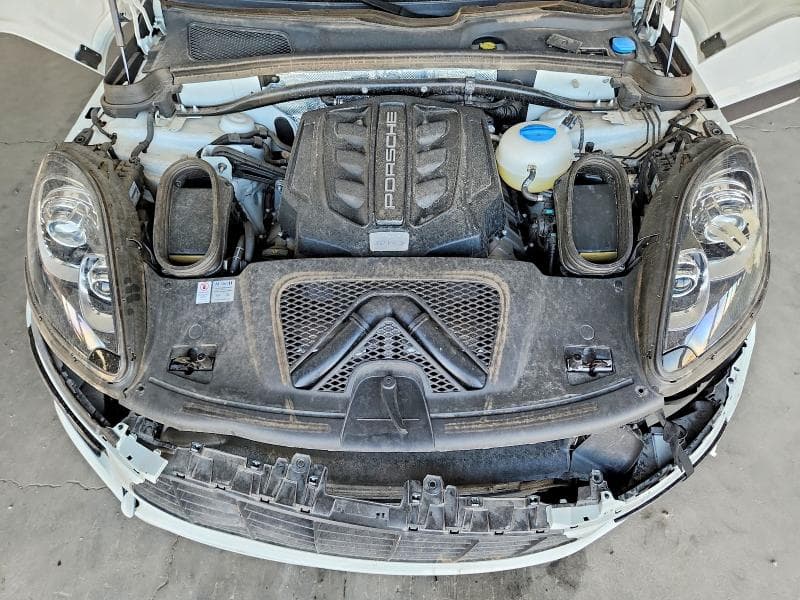 2018 PORSCHE MACAN S 12
