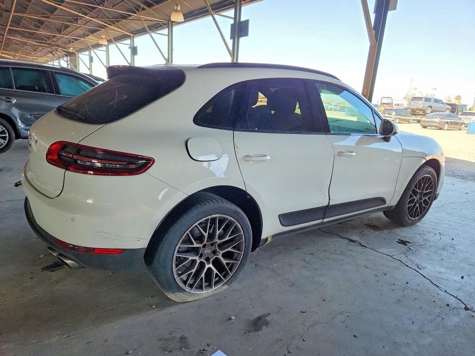 2018 PORSCHE MACAN S 3