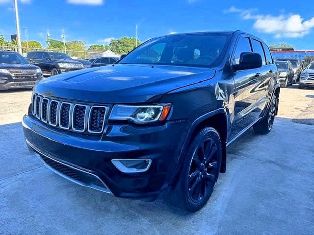 2021 JEEP GRAND CHEROKEE LAREDO - 1
