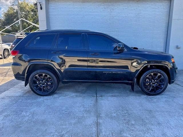 2021 JEEP GRAND CHEROKEE LAREDO 12