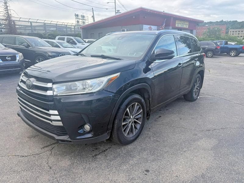 2017 TOYOTA HIGHLANDER XLE - 1