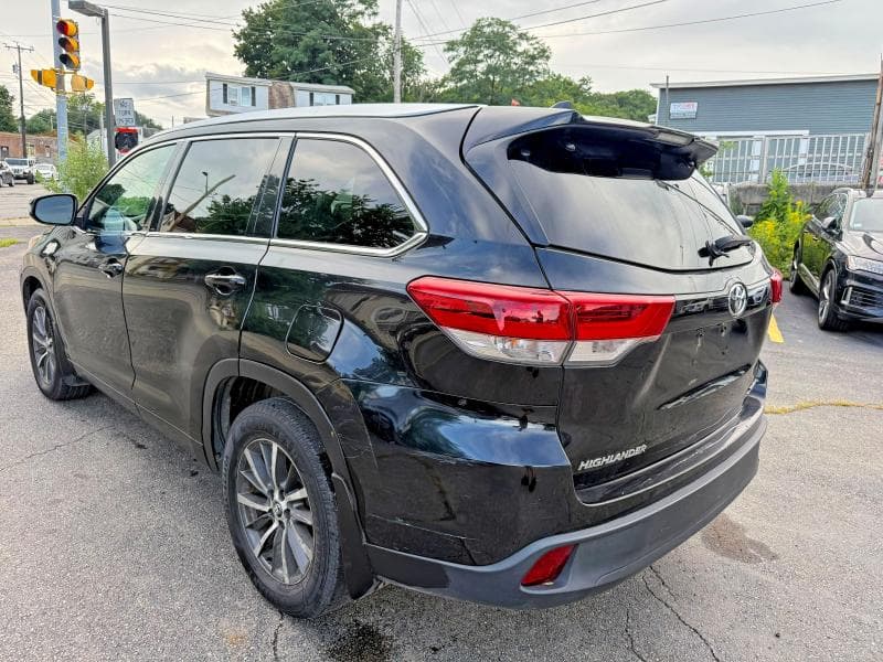2017 TOYOTA HIGHLANDER XLE 2