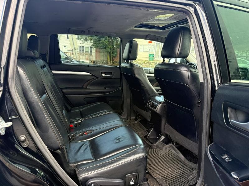 2017 TOYOTA HIGHLANDER XLE 6
