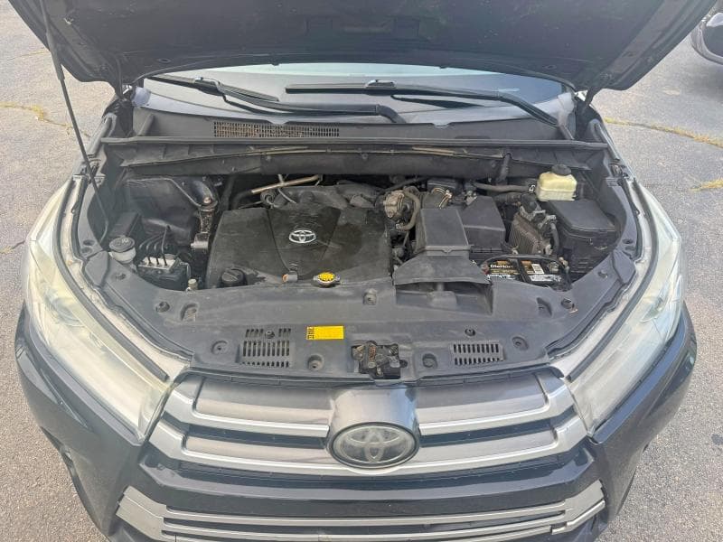 2017 TOYOTA HIGHLANDER XLE 8