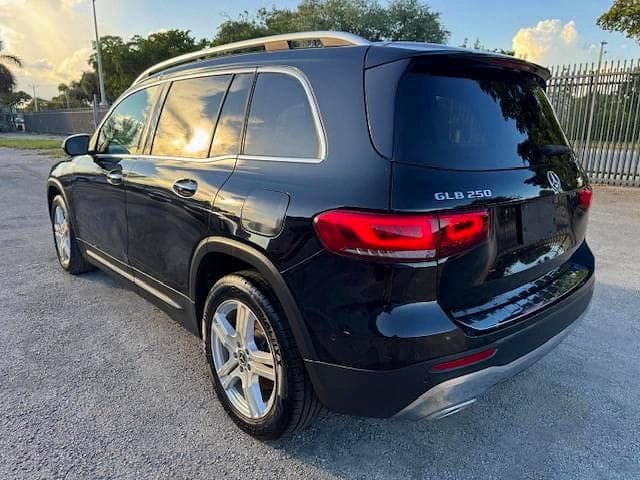 2020 MERCEDES-BENZ GLB 250 2