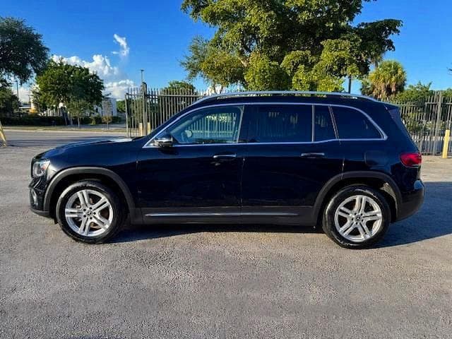 2020 MERCEDES-BENZ GLB 250 12