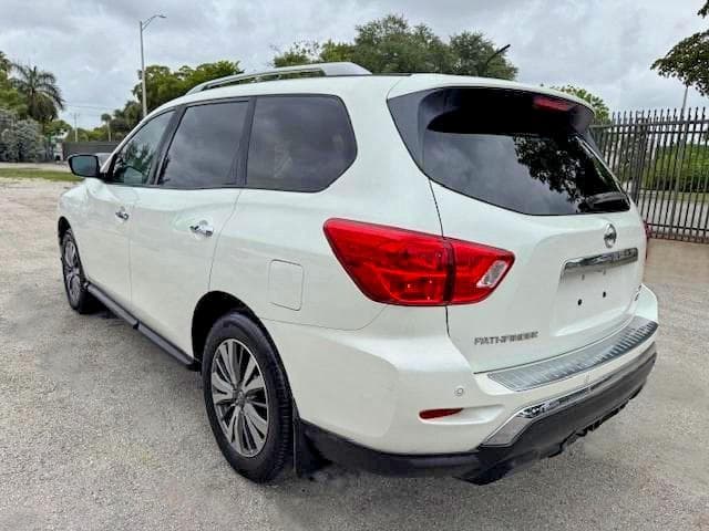2017 NISSAN PATHFINDER SV 2