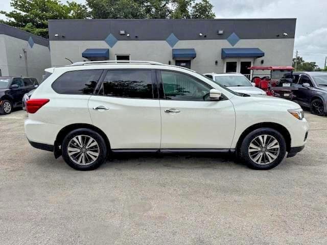 2017 NISSAN PATHFINDER SV 13