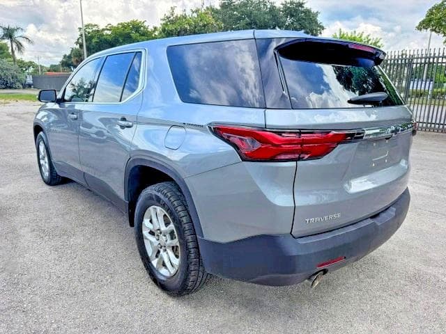 2023 CHEVROLET TRAVERSE LS 2
