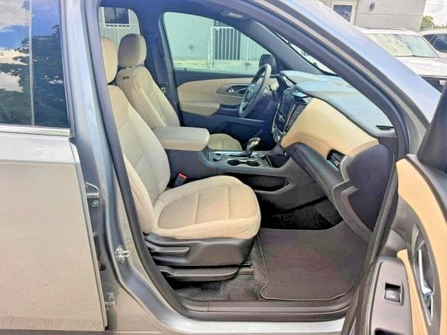 2023 CHEVROLET TRAVERSE LS 7