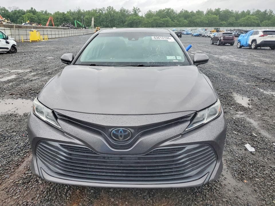 2018 TOYOTA CAMRY LE 5