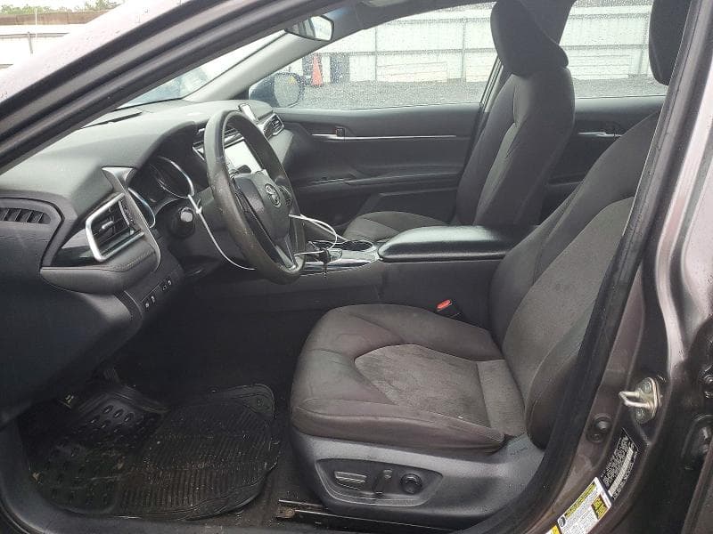 2018 TOYOTA CAMRY LE 7