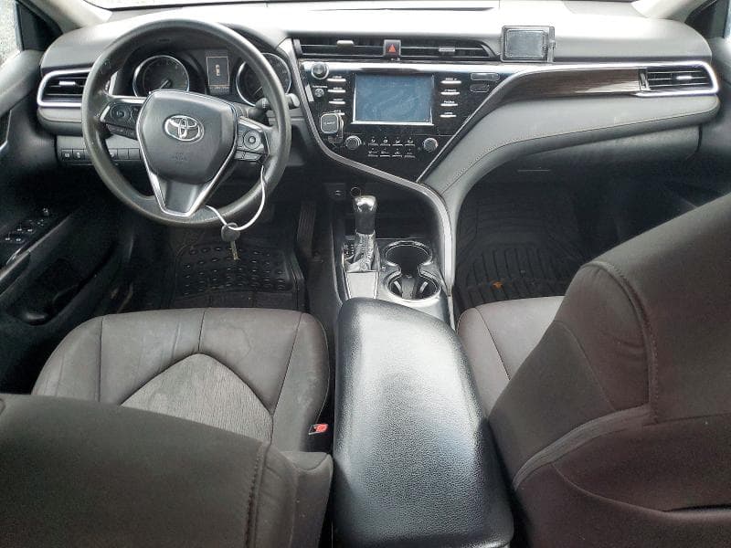 2018 TOYOTA CAMRY LE 8