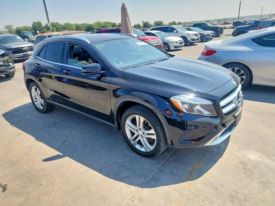 2017 MERCEDES-BENZ GLA 250 4