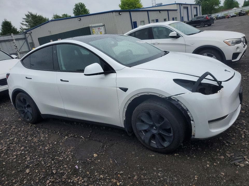 2023 TESLA MODEL Y 15